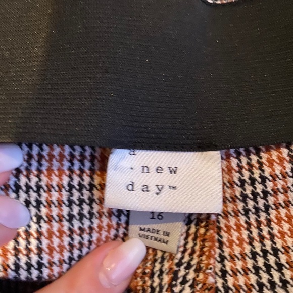 A New Day Houndstooth High Rise Skinny Ankle Pants - Picture 3 of 8